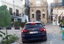 Individuato il presunto autore dell’incendio dell’auto del sindaco di Oria Carabinieri in piazza Manfredi